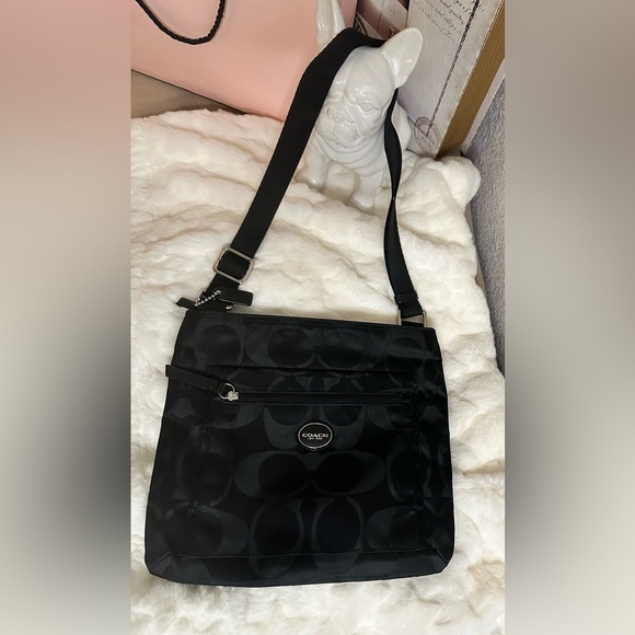 Vintage Coach Signature Nylon Crossbody Swingpack – Black Saddle – Never Used! - Picture 3 of 7